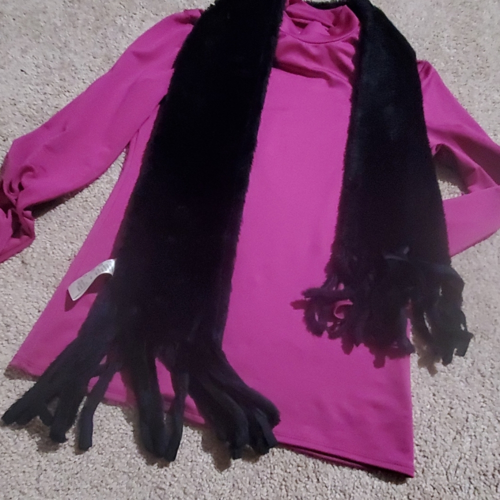 Plush black scarf